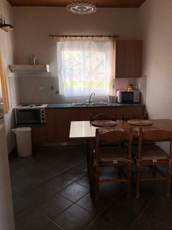 Aggeliki House 4 Holiday home Kompoi